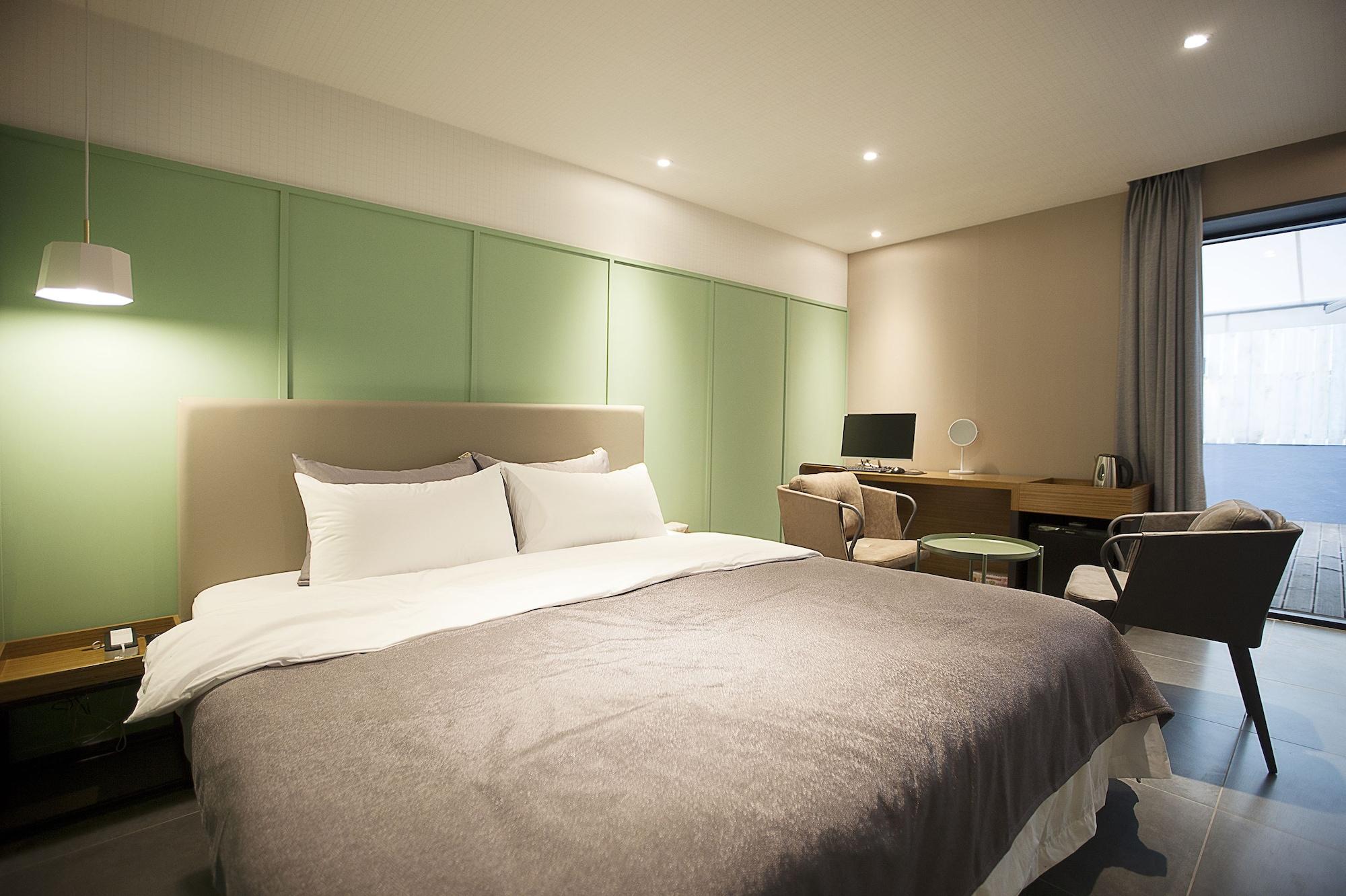 Brown Dot Hotel Чангуон Екстериор снимка