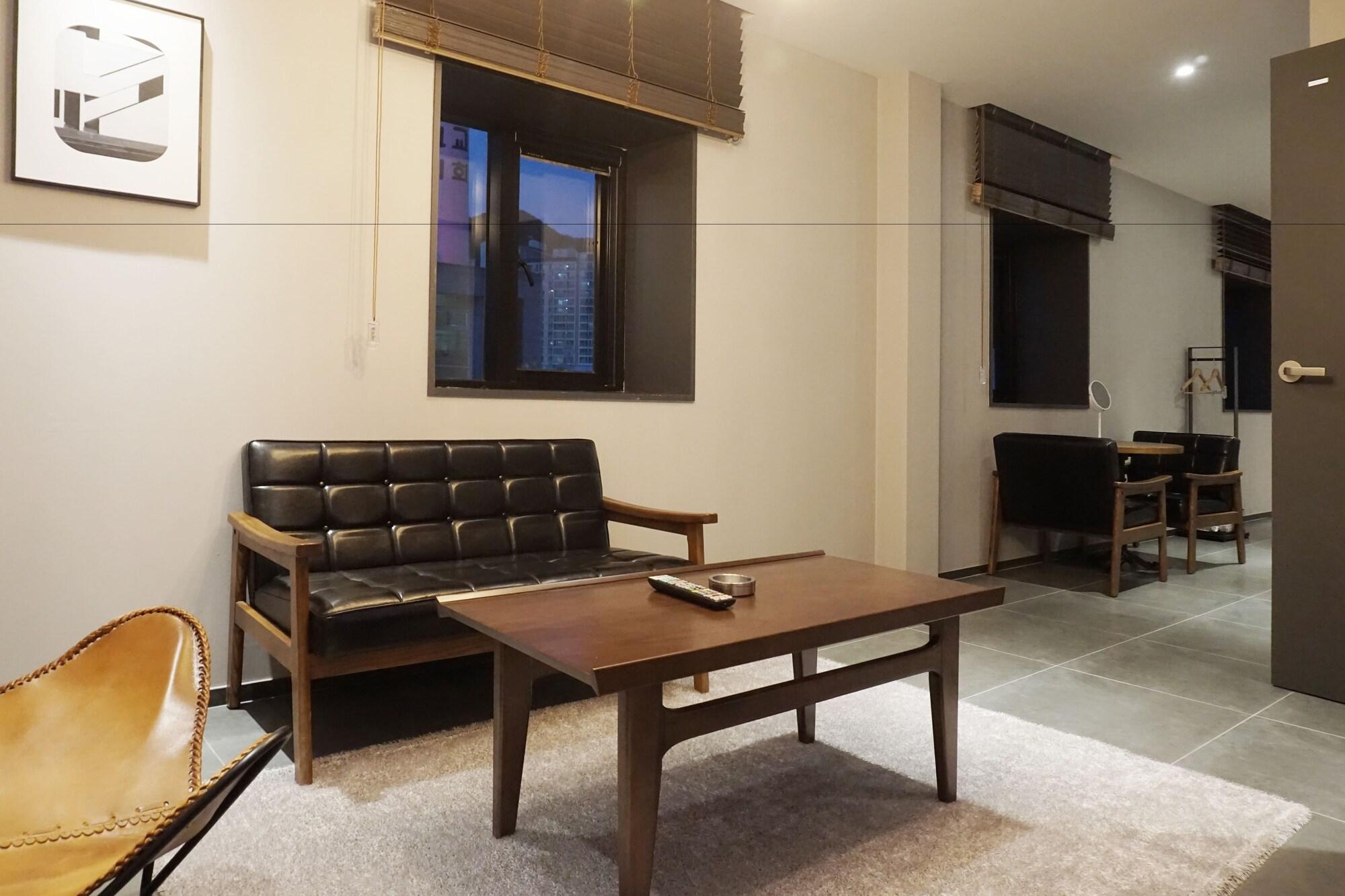 Brown Dot Hotel Чангуон Екстериор снимка
