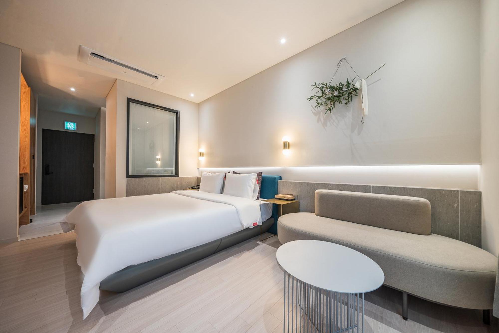 Brown Dot Hotel Чангуон Екстериор снимка
