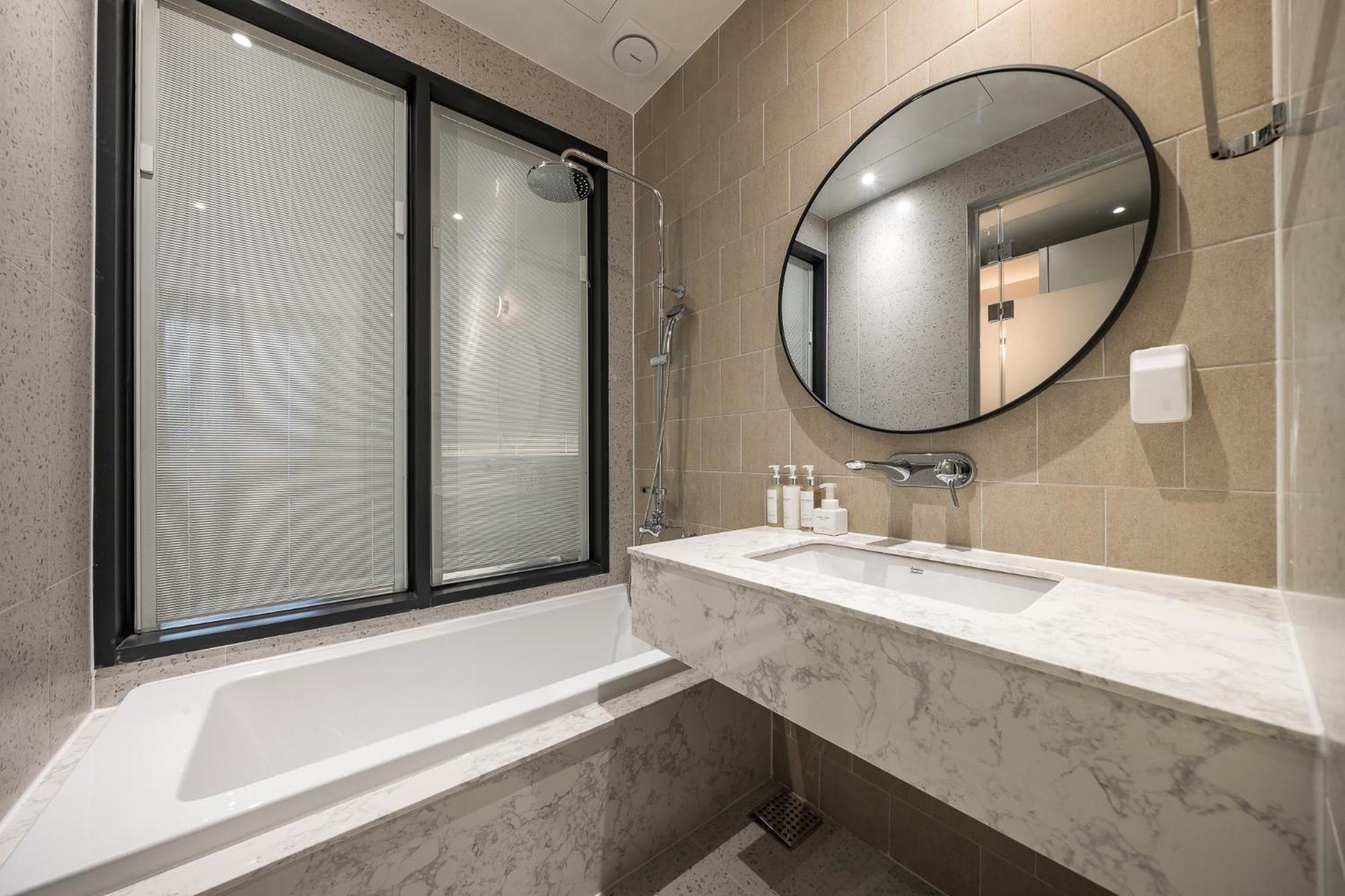 Brown Dot Hotel Чангуон Екстериор снимка