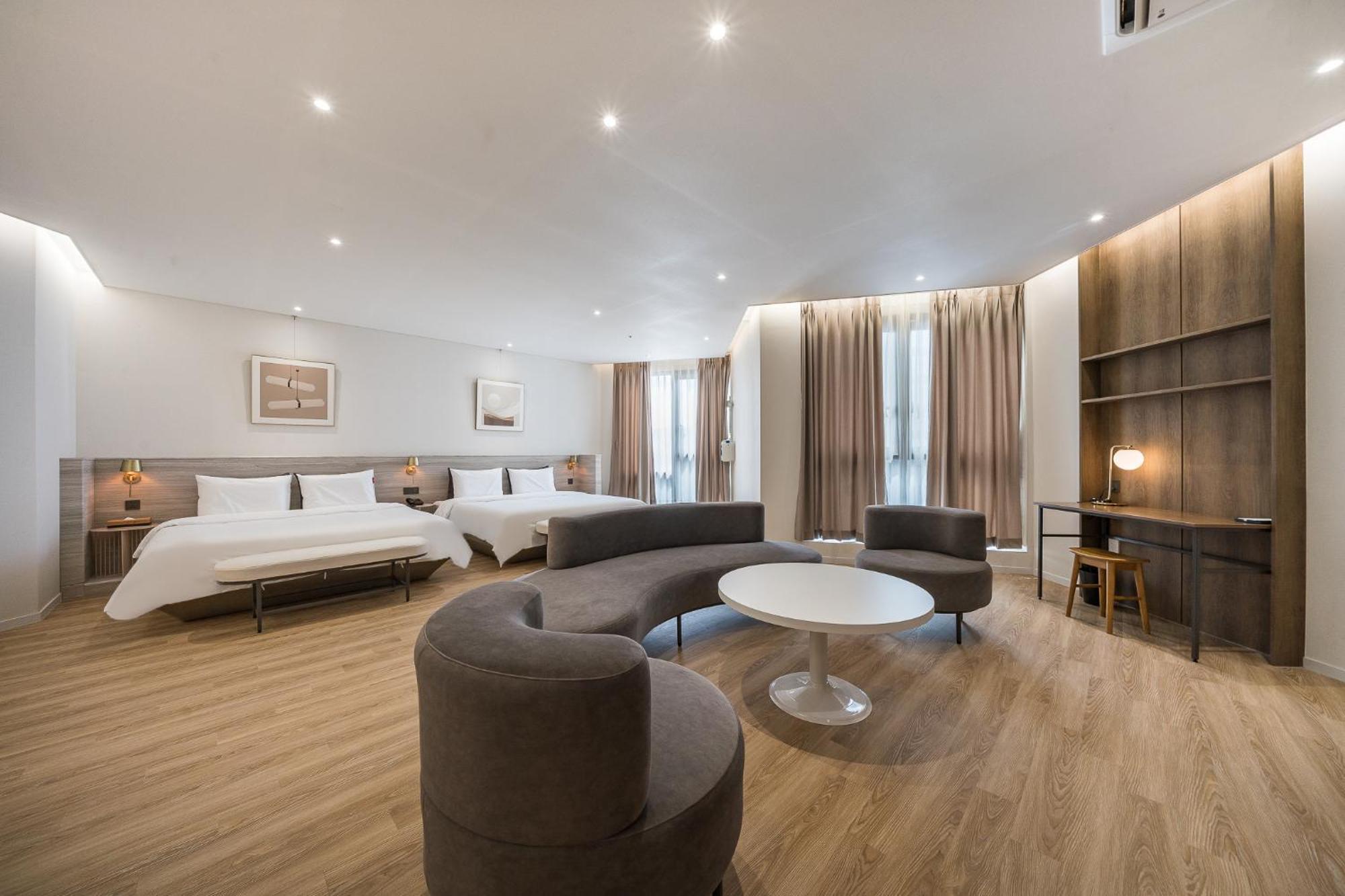 Brown Dot Hotel Чангуон Екстериор снимка