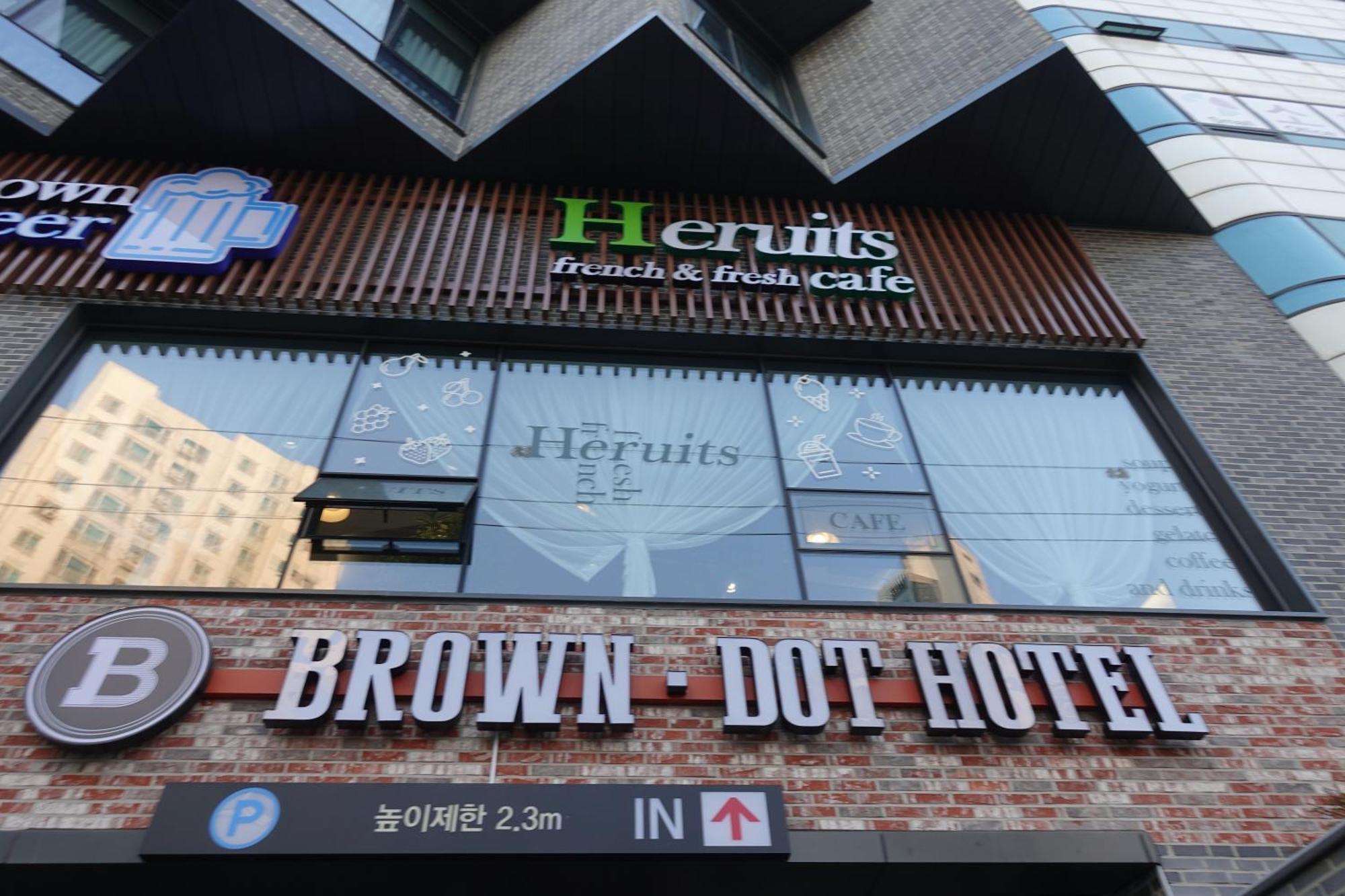 Brown Dot Hotel Чангуон Екстериор снимка
